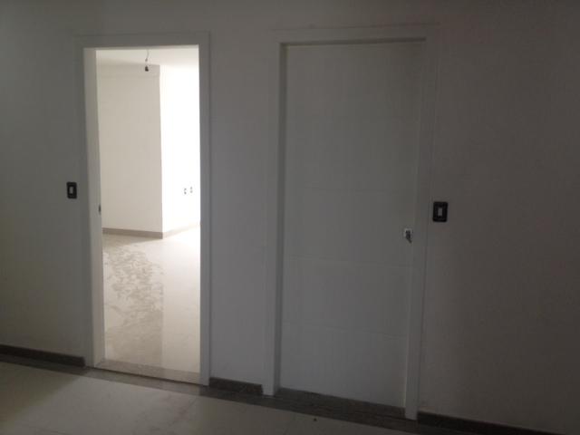 Apartamento à venda com 4 quartos, 250m² - Foto 25