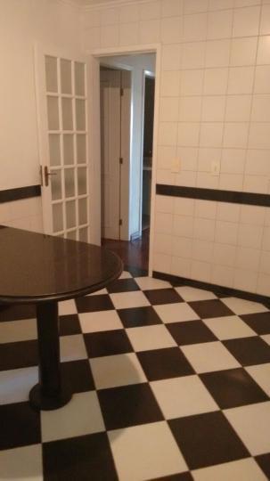 Apartamento à venda com 3 quartos, 127m² - Foto 13