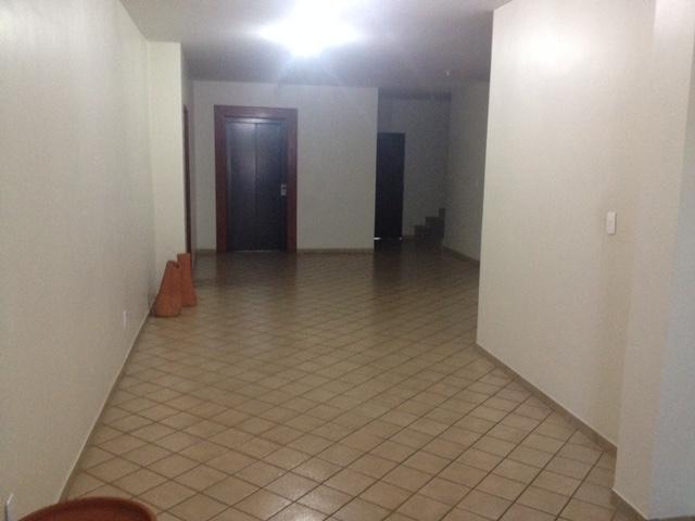 Apartamento à venda com 3 quartos, 180m² - Foto 5