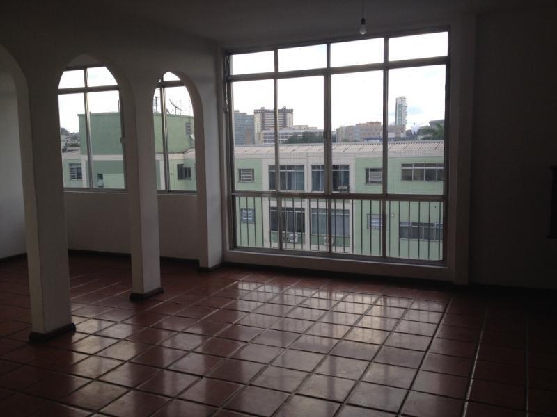 Apartamento à venda com 4 quartos, 194m² - Foto 13