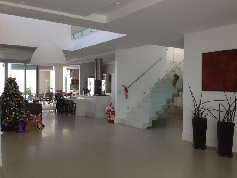 Casa à venda com 5 quartos, 400m² - Foto 1