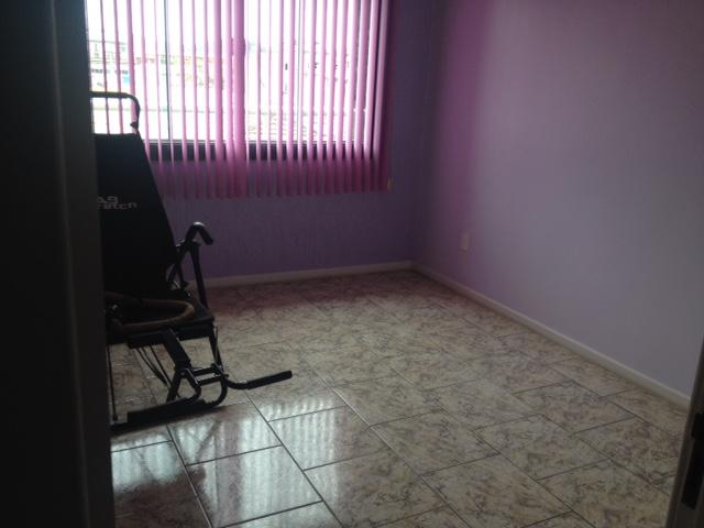 Apartamento à venda com 3 quartos, 150m² - Foto 4