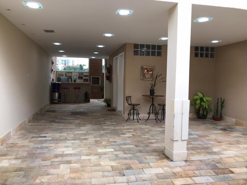 Casa à venda com 3 quartos, 200m² - Foto 9