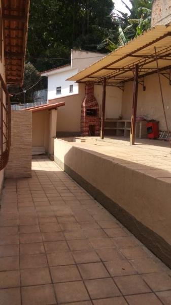 Casa à venda com 4 quartos, 188m² - Foto 4