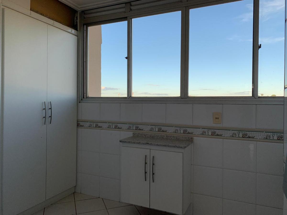 Apartamento à venda com 4 quartos, 258m² - Foto 10