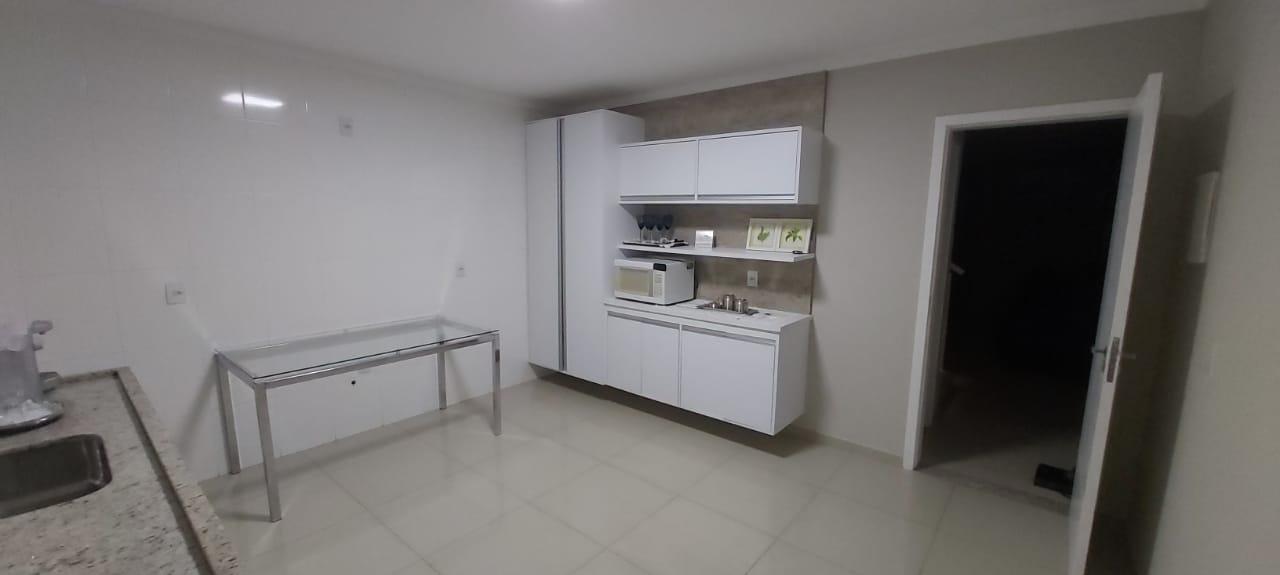 Casa à venda com 3 quartos, 156m² - Foto 2