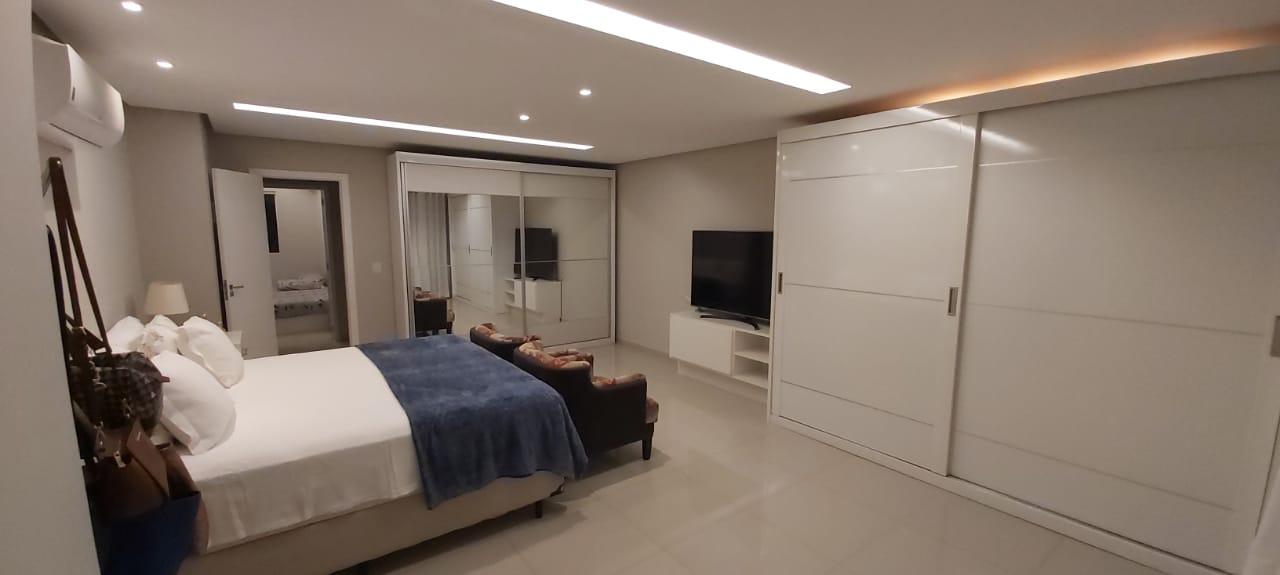 Casa à venda com 3 quartos, 156m² - Foto 8