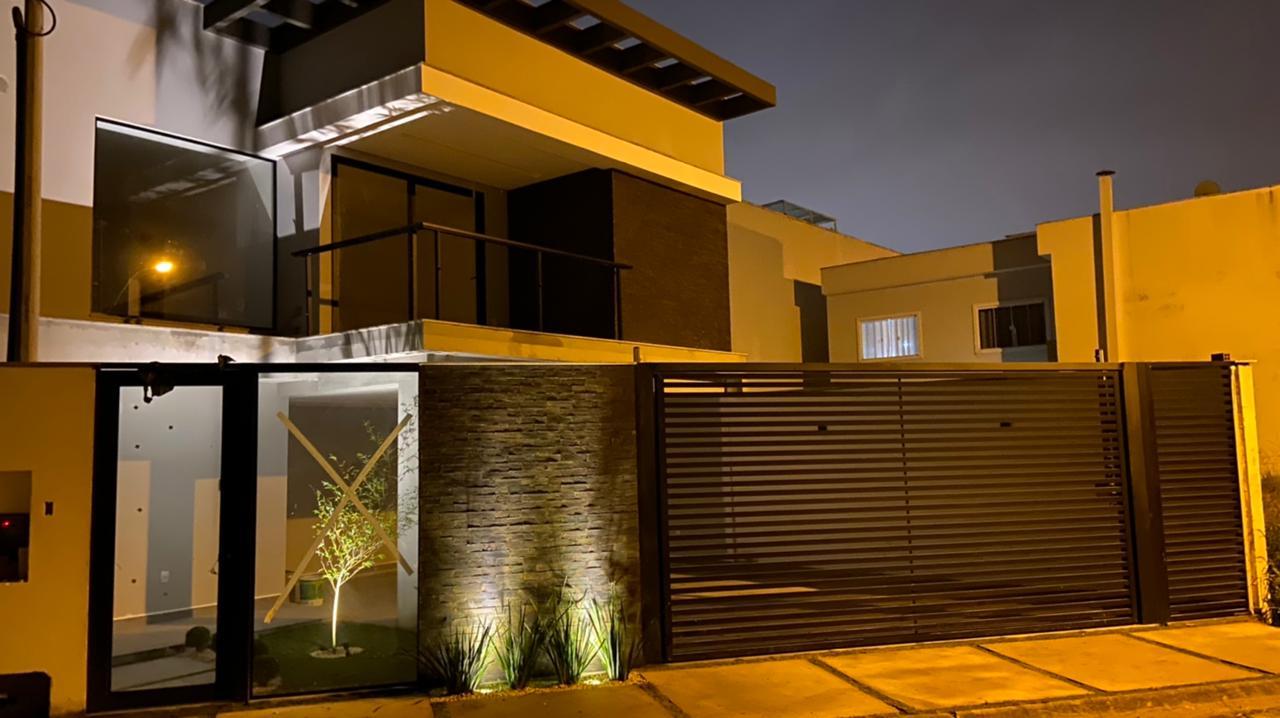 Casa à venda com 4 quartos, 200m² - Foto 3