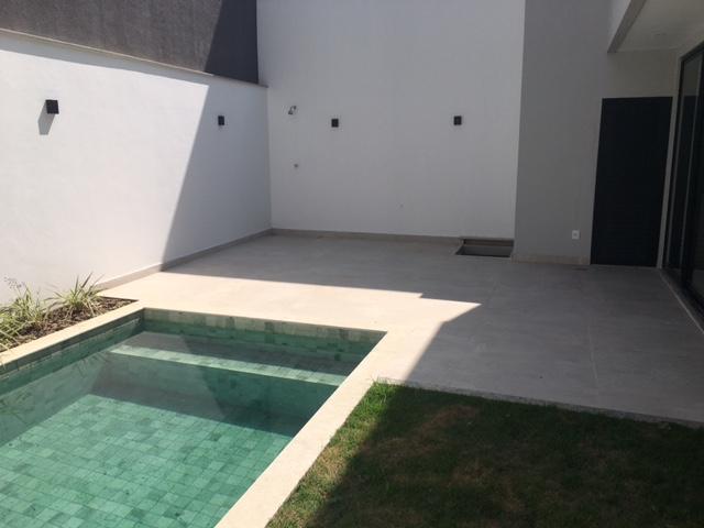 Casa à venda com 4 quartos, 200m² - Foto 10