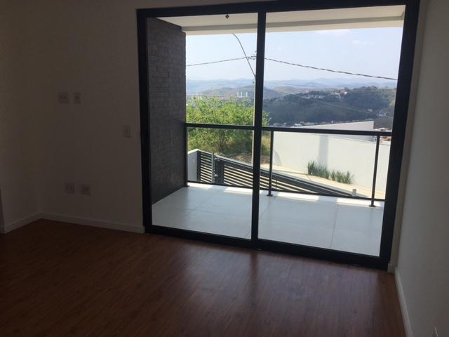 Casa à venda com 4 quartos, 200m² - Foto 15