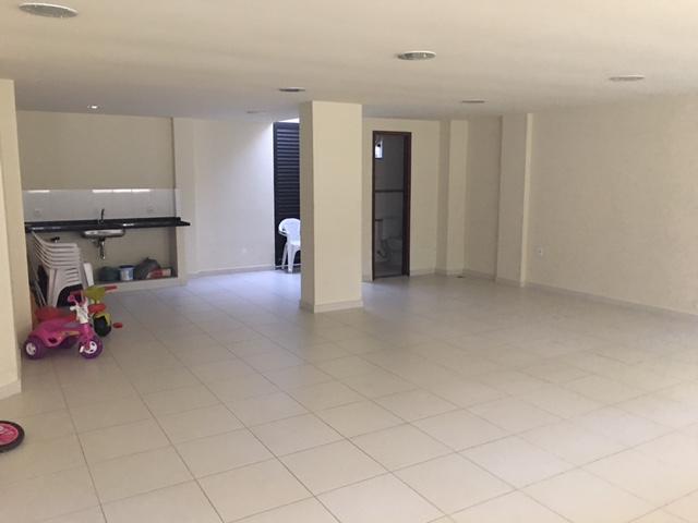 Apartamento à venda com 2 quartos, 63m² - Foto 3