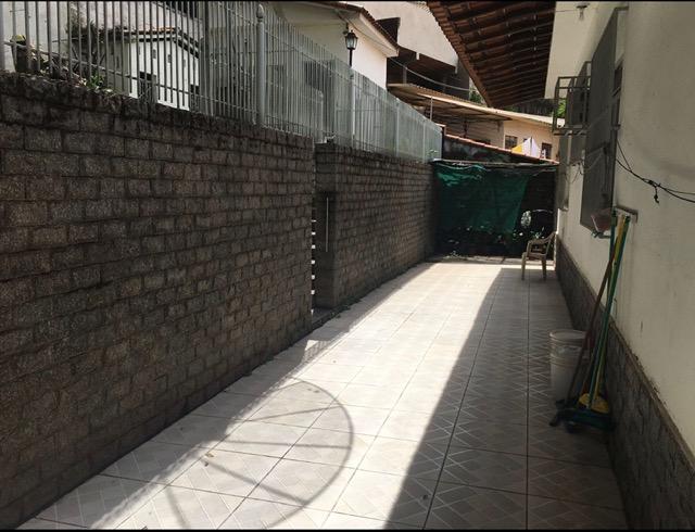 Casa à venda com 4 quartos, 450m² - Foto 18