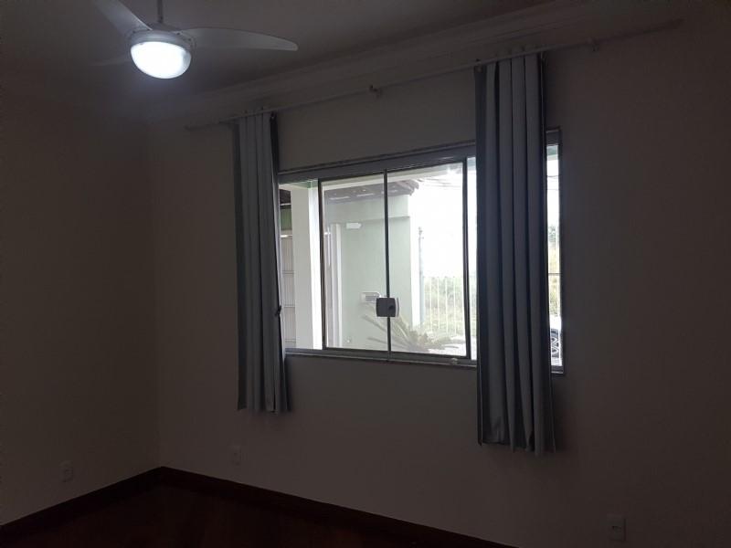 Casa à venda com 3 quartos, 343m² - Foto 11