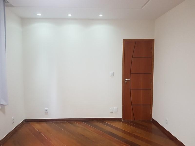 Casa à venda com 3 quartos, 343m² - Foto 17