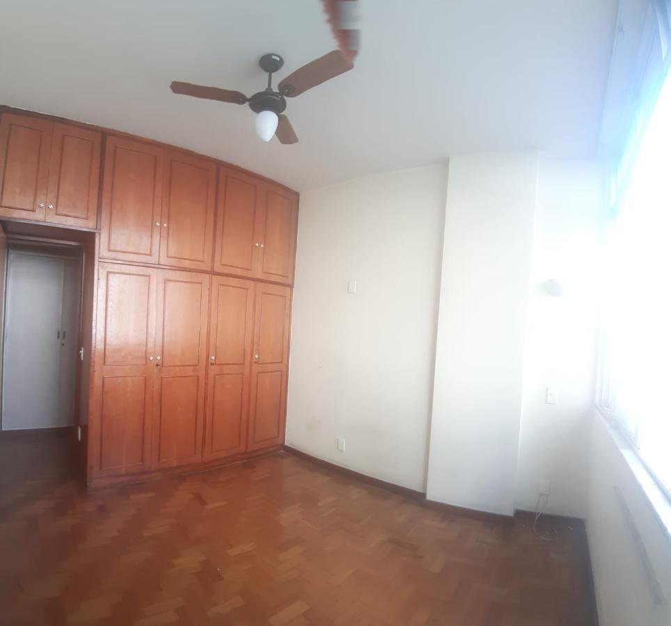 Apartamento à venda com 4 quartos, 180m² - Foto 7