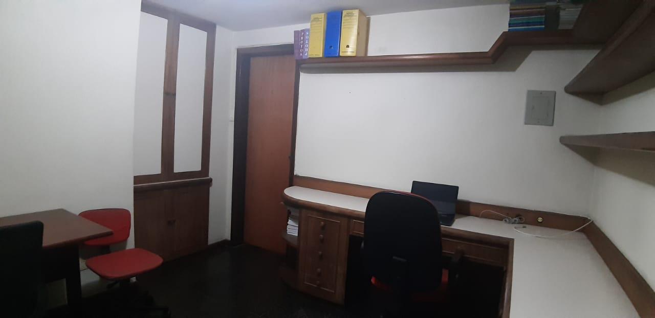 Apartamento à venda com 4 quartos, 180m² - Foto 12