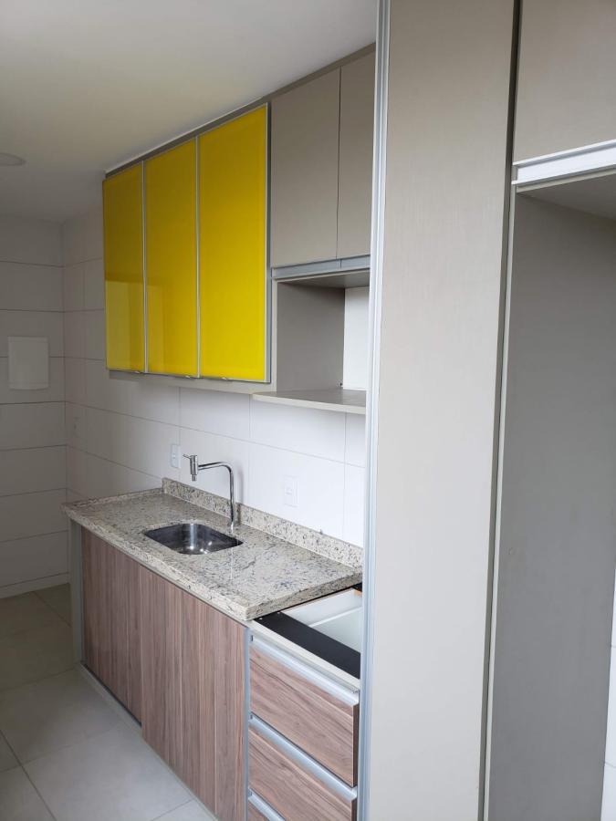 Apartamento à venda com 2 quartos, 70m² - Foto 3