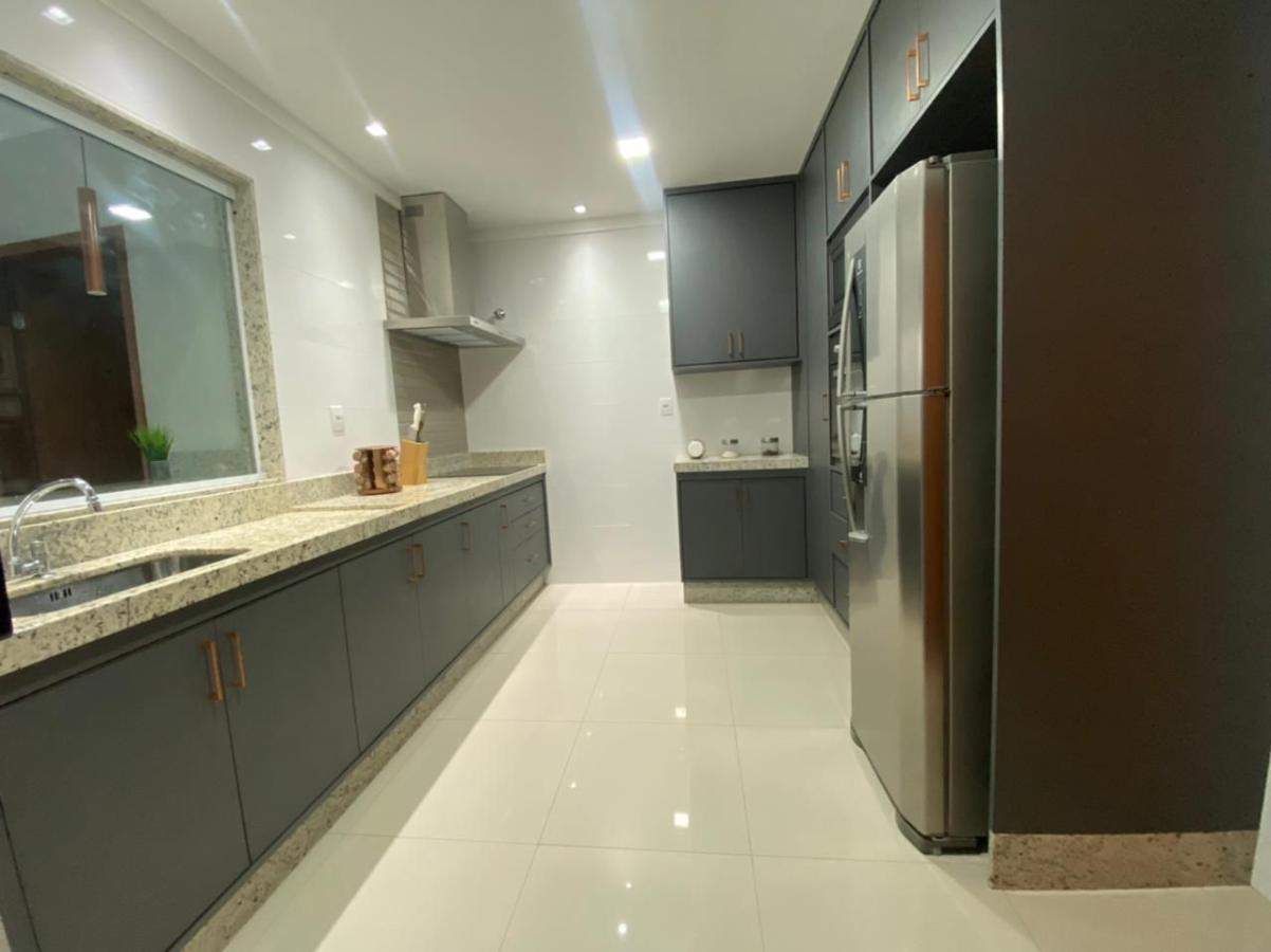 Casa à venda com 3 quartos, 270m² - Foto 14