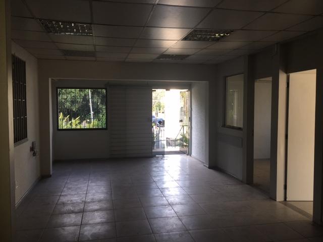 Casa à venda com 2 quartos, 241m² - Foto 17