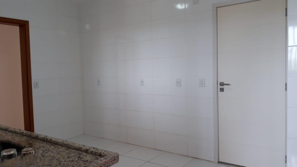 Apartamento à venda com 3 quartos, 160m² - Foto 11