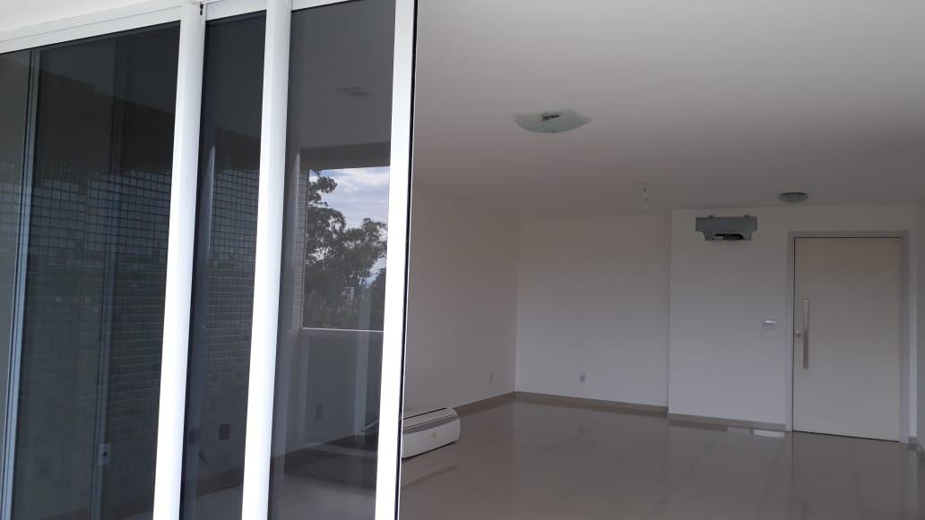 Apartamento à venda com 3 quartos, 160m² - Foto 15