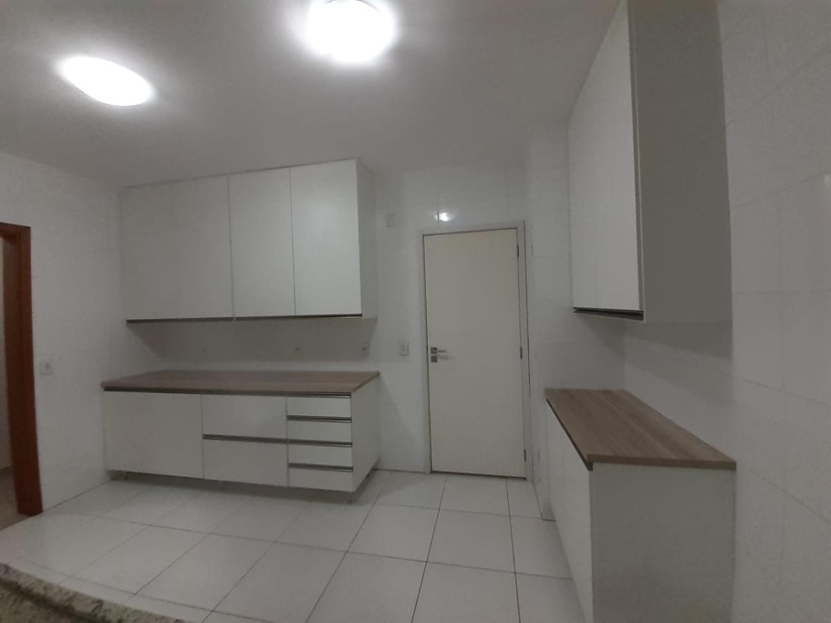 Apartamento à venda com 3 quartos, 160m² - Foto 26