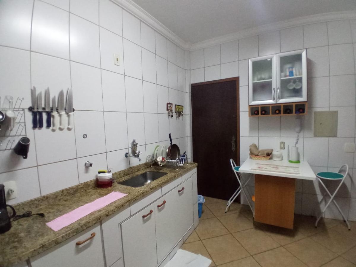 Apartamento à venda com 3 quartos, 149m² - Foto 11