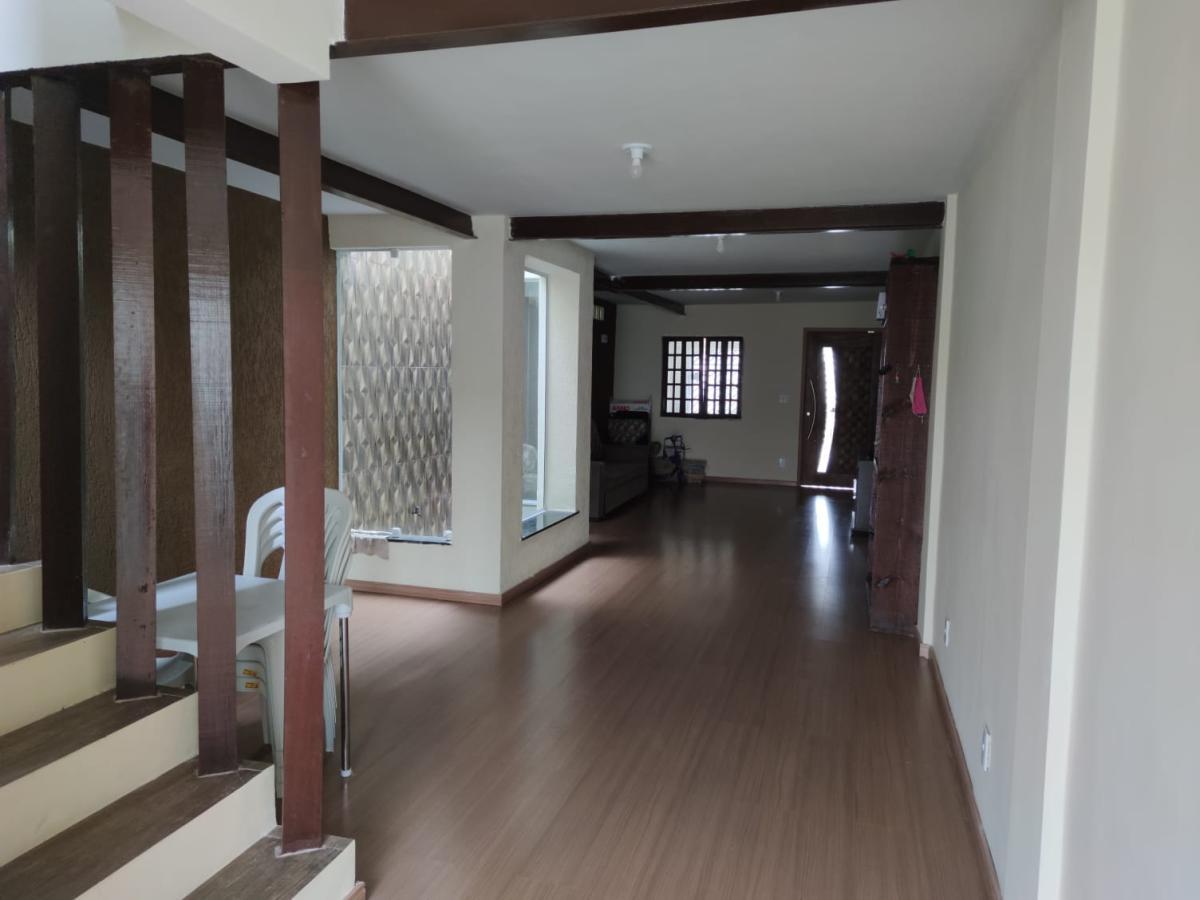 Casa à venda com 3 quartos, 222m² - Foto 3