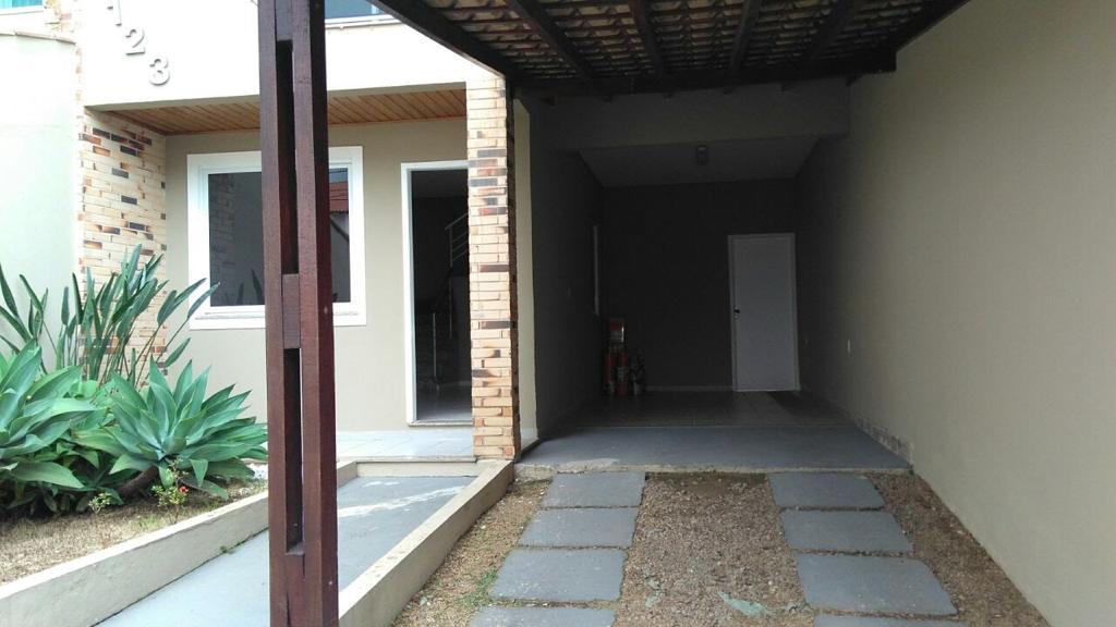 Casa à venda com 4 quartos, 184m² - Foto 2