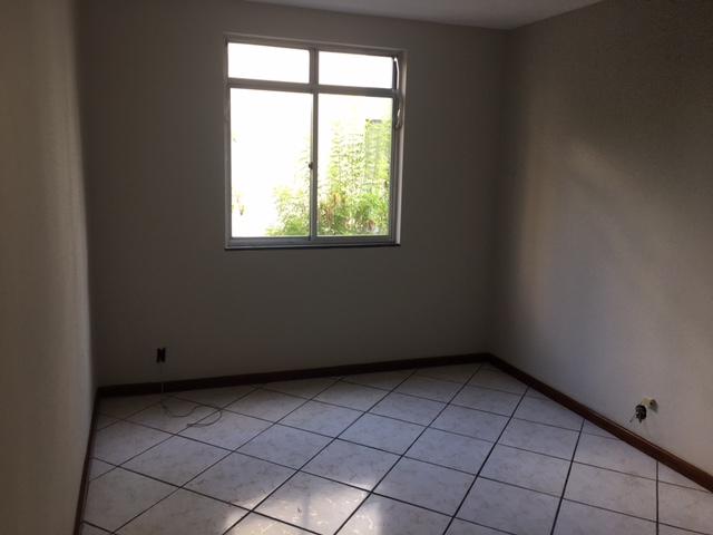 Apartamento à venda com 3 quartos, 66m² - Foto 2