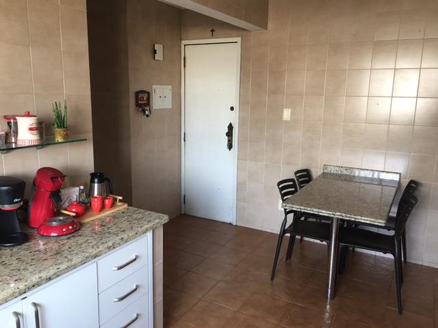 Apartamento à venda com 4 quartos, 231m² - Foto 22