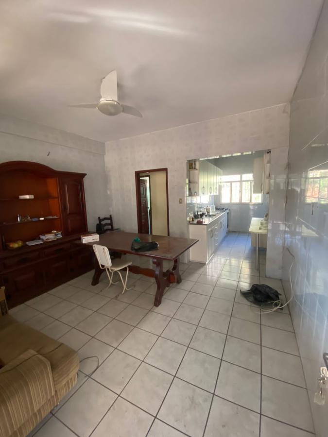 Casa à venda com 7 quartos, 720m² - Foto 2