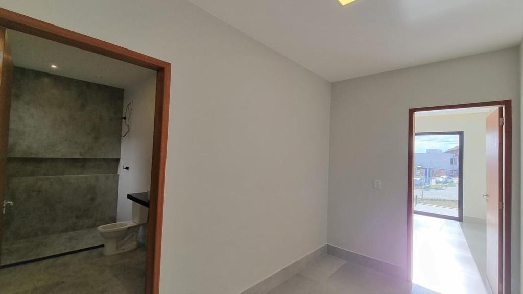 Casa à venda com 3 quartos, 219m² - Foto 8