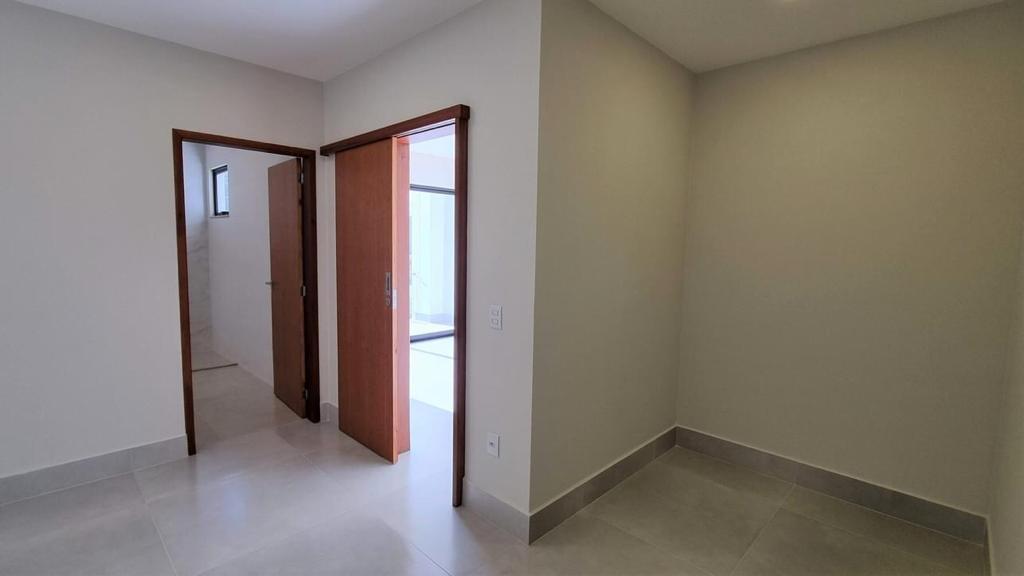 Casa à venda com 3 quartos, 219m² - Foto 12