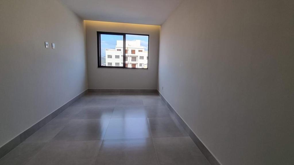 Casa à venda com 3 quartos, 219m² - Foto 17