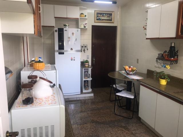 Apartamento à venda com 3 quartos, 134m² - Foto 22