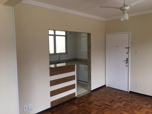 Apartamento à venda com 2 quartos, 60m² - Foto 3