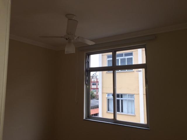 Apartamento à venda com 2 quartos, 60m² - Foto 11