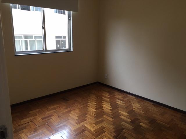 Apartamento à venda com 2 quartos, 60m² - Foto 9