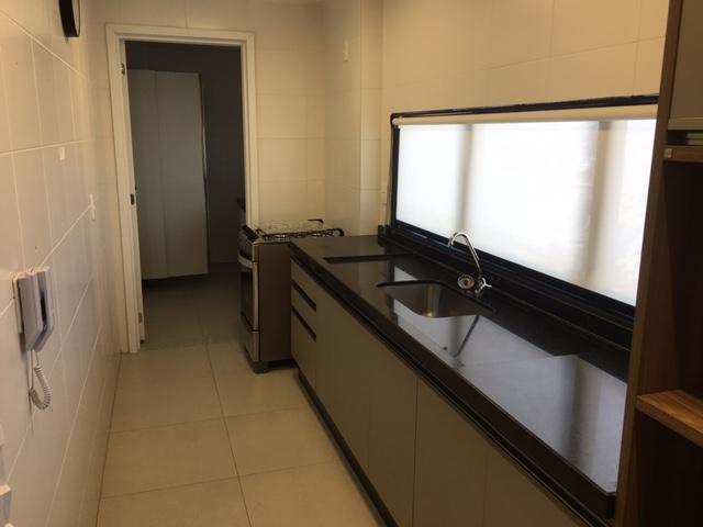 Apartamento à venda com 2 quartos, 83m² - Foto 24