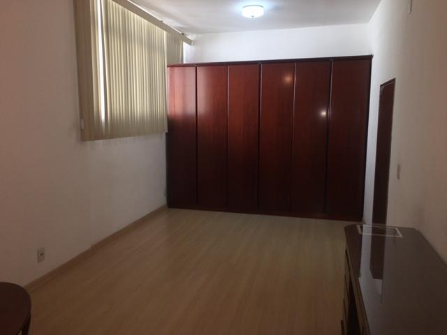 Casa à venda com 4 quartos, 221m² - Foto 18