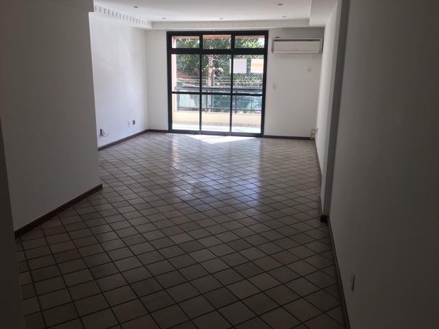 Apartamento à venda com 3 quartos, 228m² - Foto 12