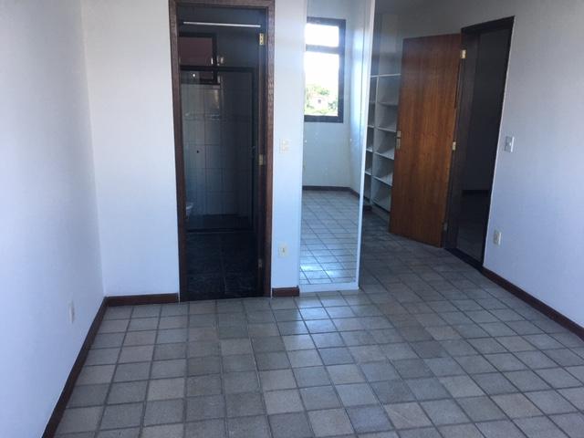 Apartamento à venda com 3 quartos, 228m² - Foto 19