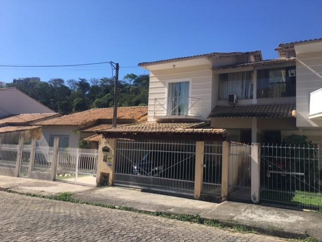 Casa à venda com 3 quartos, 145m² - Foto 2