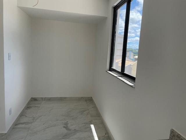 Apartamento à venda com 3 quartos, 121m² - Foto 5