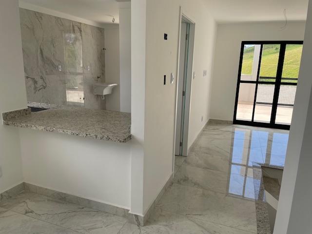 Apartamento à venda com 3 quartos, 121m² - Foto 3