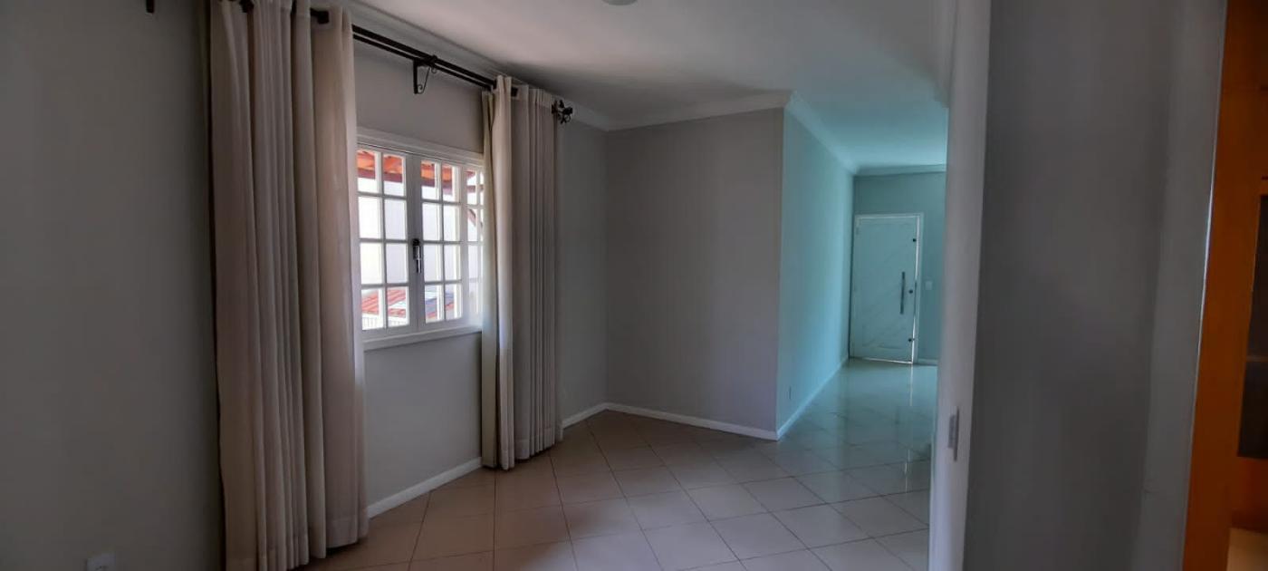 Casa à venda com 3 quartos, 353m² - Foto 24