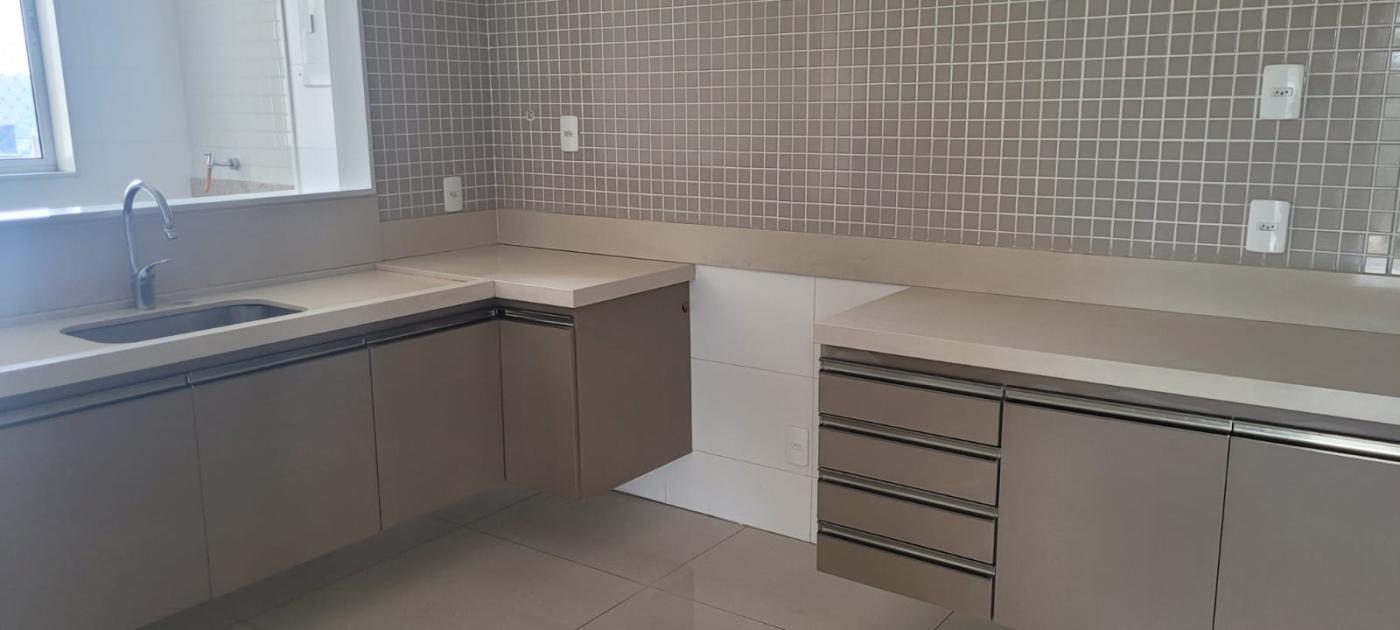 Apartamento à venda com 4 quartos, 198m² - Foto 28