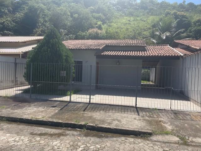 Casa à venda com 2 quartos, 300m² - Foto 2