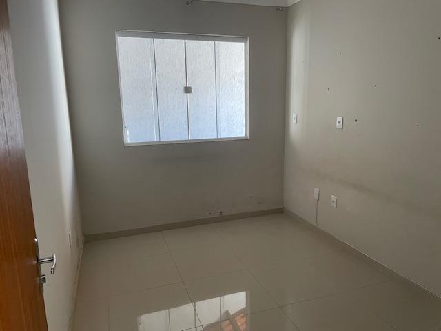 Casa à venda com 2 quartos, 300m² - Foto 17